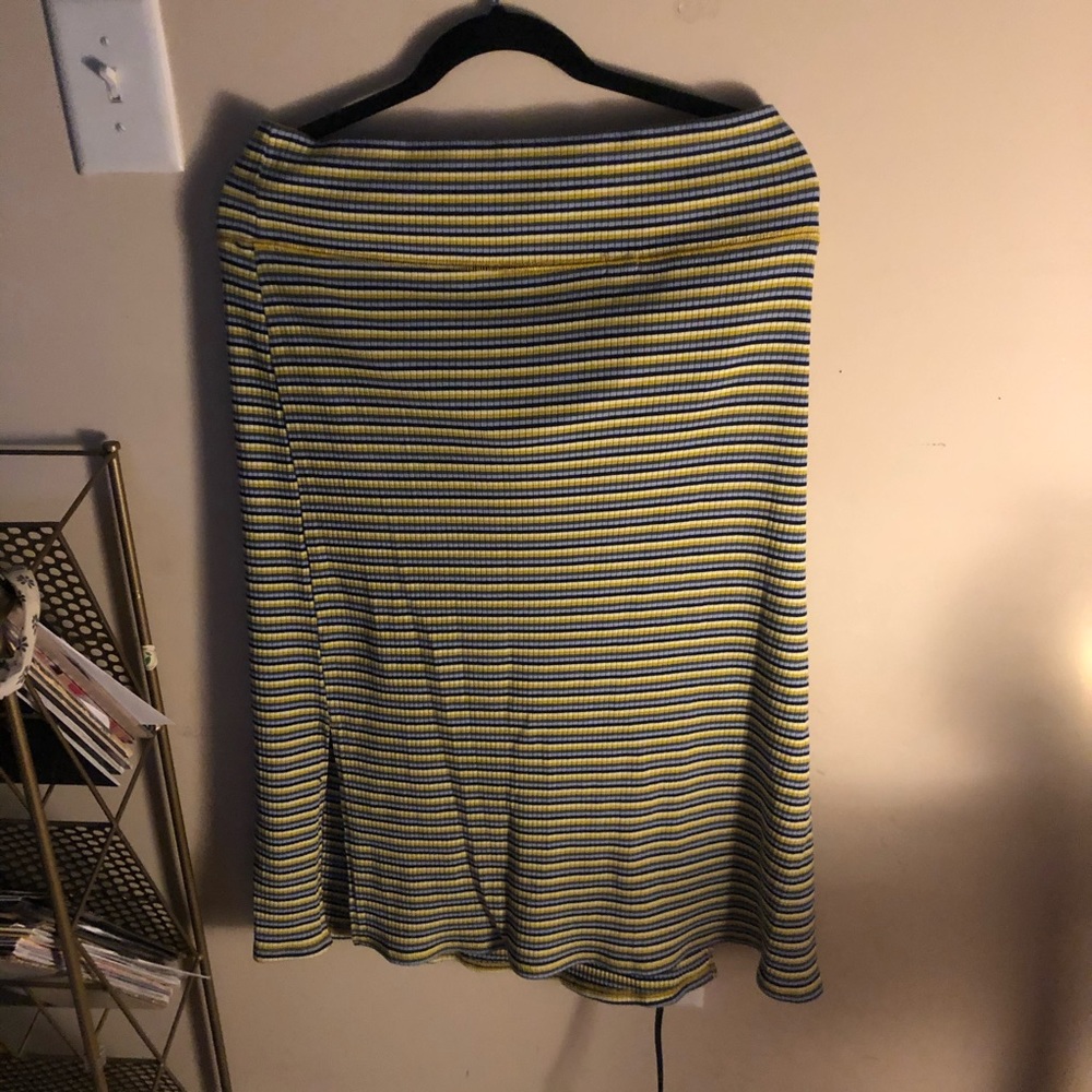 NWOT Body Con Skirt